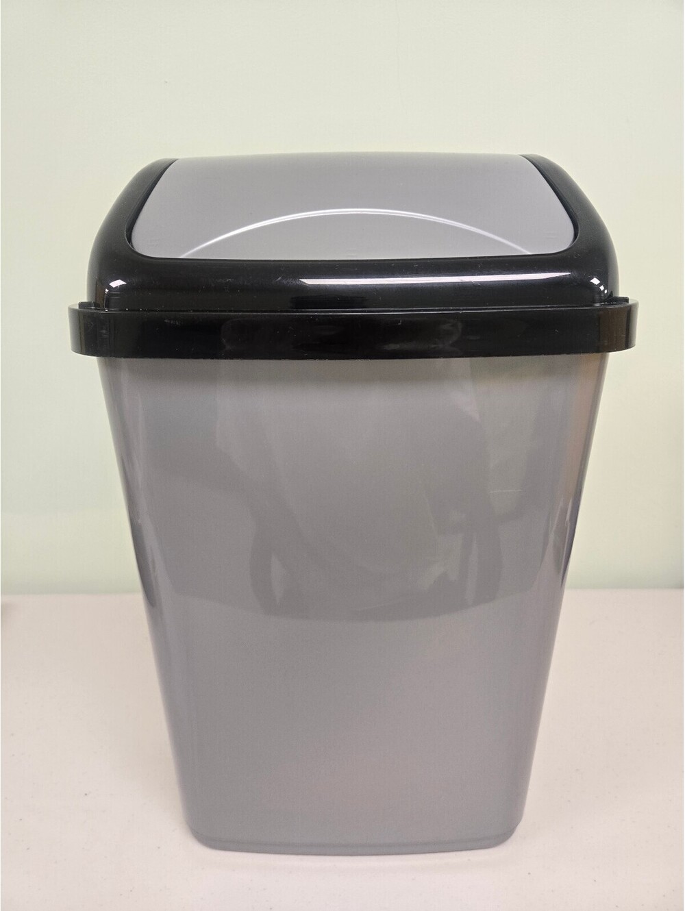 Hobby Life 16L Swing Top Trash Can Gray Plastic Waste Bin